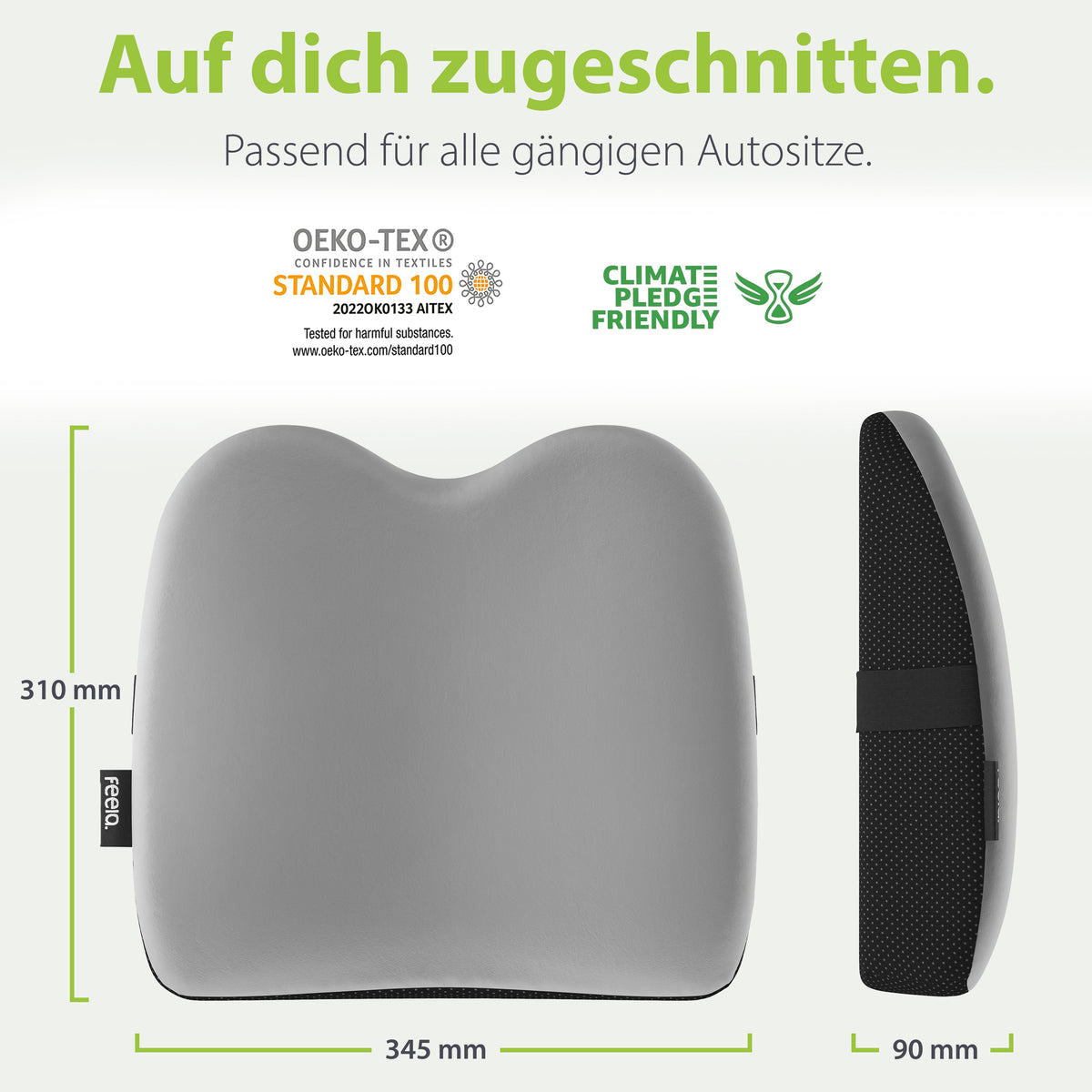 Ergonomisches, schwarzes Auto-Rückenkissen von feela, dargestellt mit Maßangaben und Zertifikaten, betont seine Universalpassform für gängige Autositzgrößen, OEKO-TEX® Standard und Klimaschutz-Engagement.
